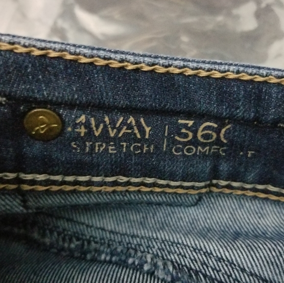 DL1961 | Cindy slim boot cut dark wash jeans - Picture 9 of 12